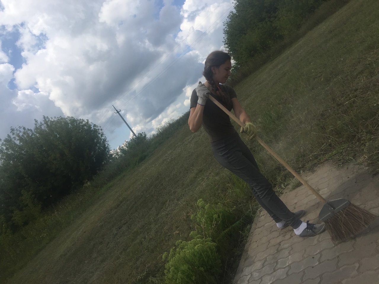 Автор - Ю. Родионова